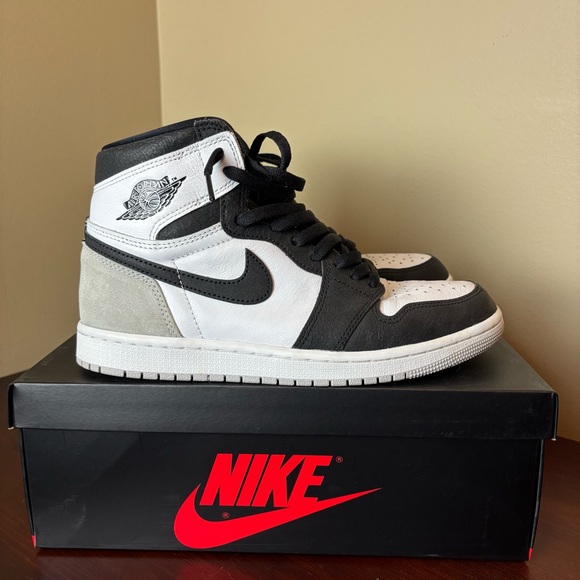 Nike Air Jordan 1 Retro High OG Stage Haze Men's Size 8.5 Includes Box